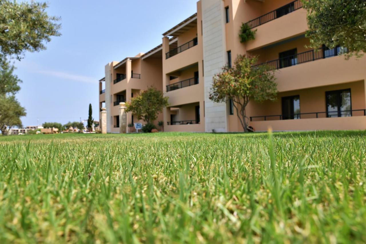 Golden Bay Hotel Apartments Малиа Экстерьер фото