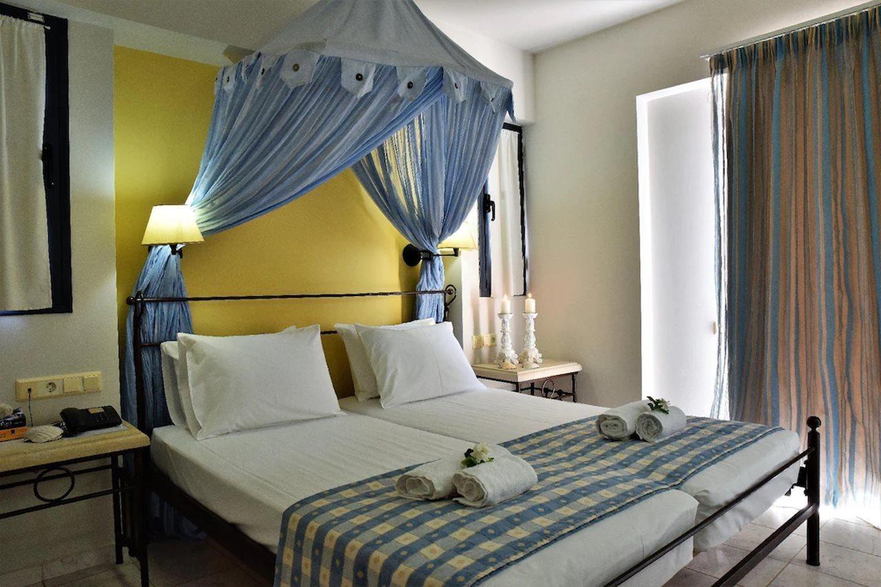 Golden Bay Hotel Apartments Малиа Экстерьер фото
