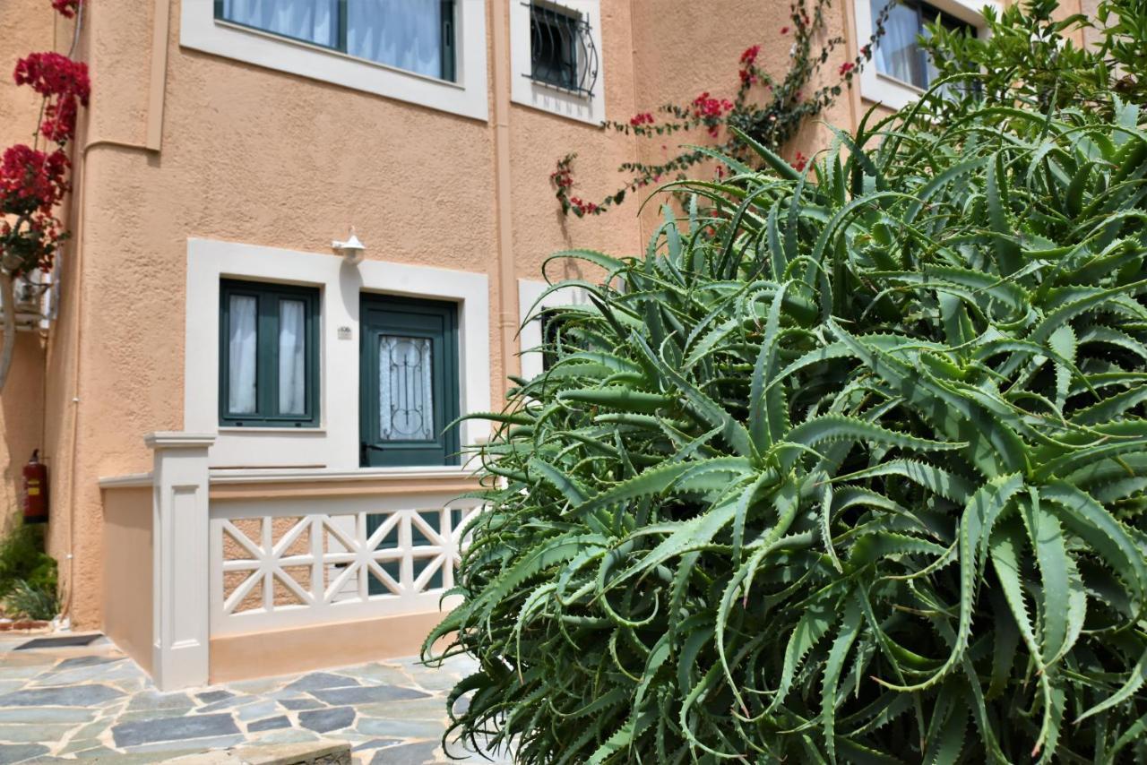 Golden Bay Hotel Apartments Малиа Номер фото